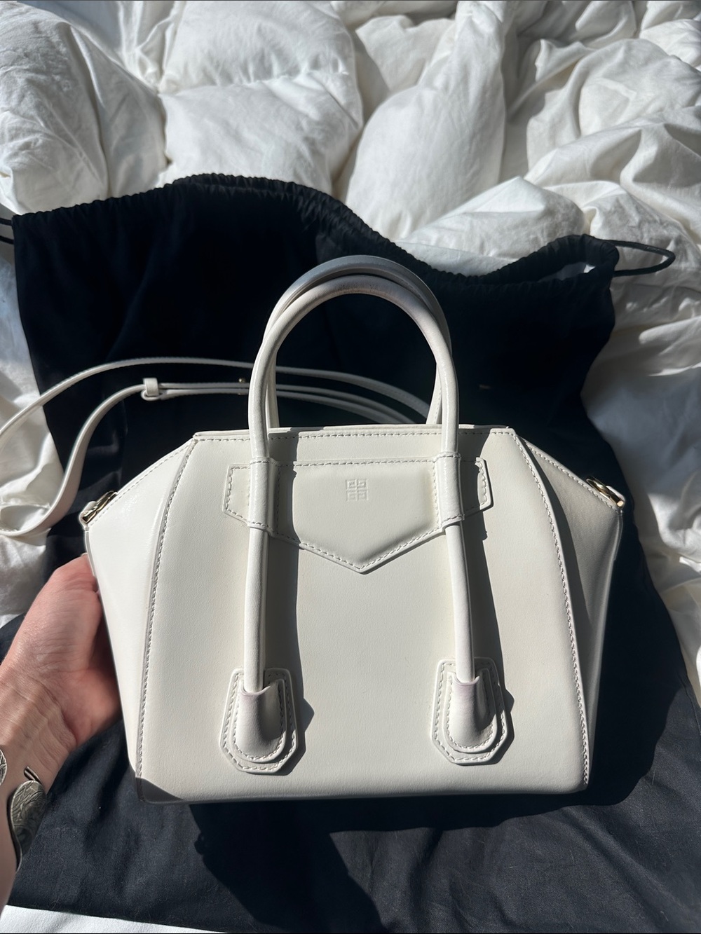 White Leather Givenchy Antigona handbag - Picture 4 of 6